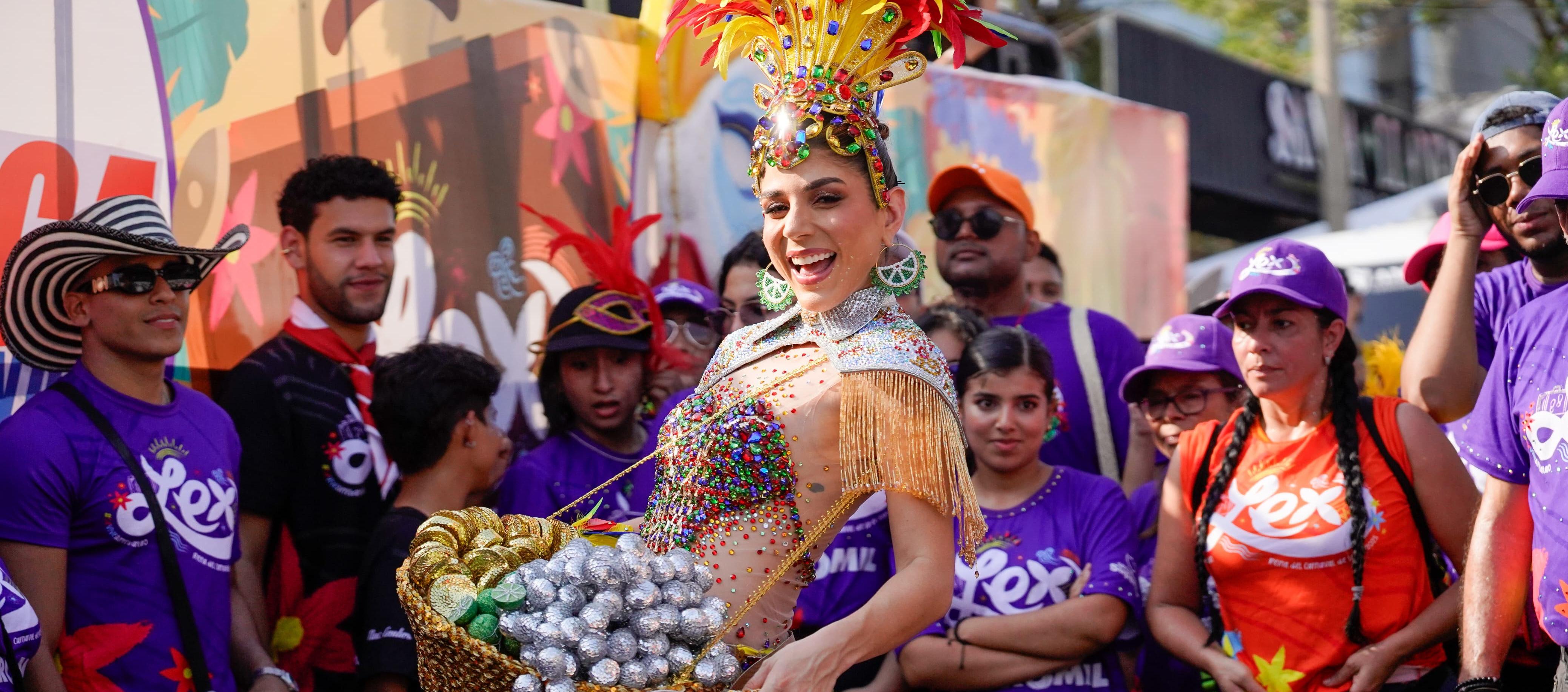 Alexsandra Estarita rindió homenaje a los vendedores de butifarras. 