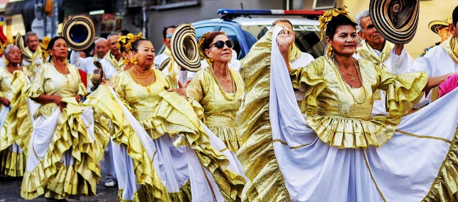 Diferentes muestras folclóricas. 