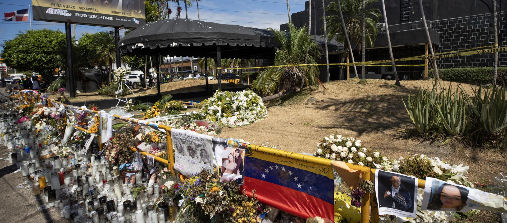  Lo que era la discoteca Jet Set se convirtió en un lugar para homenajear a las victimas.