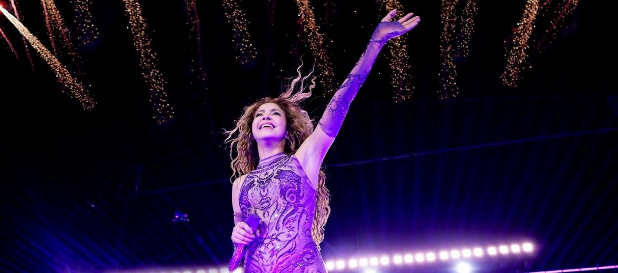 Shakira inició su gira en Río de Janeiro.