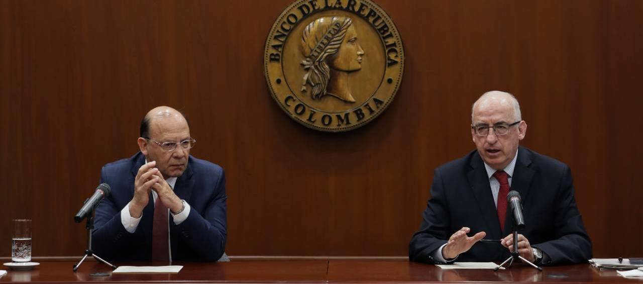 Germán Ávila, ministro de Hacienda, y Leonardo Villar, gerente del Banco de la República.
