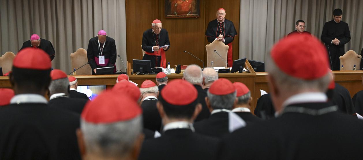 Cardenales en la quinta congregación general.