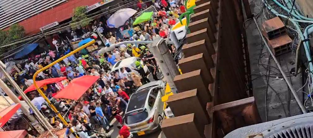 Comunidad en el centro de Cúcuta luego de la explosión.