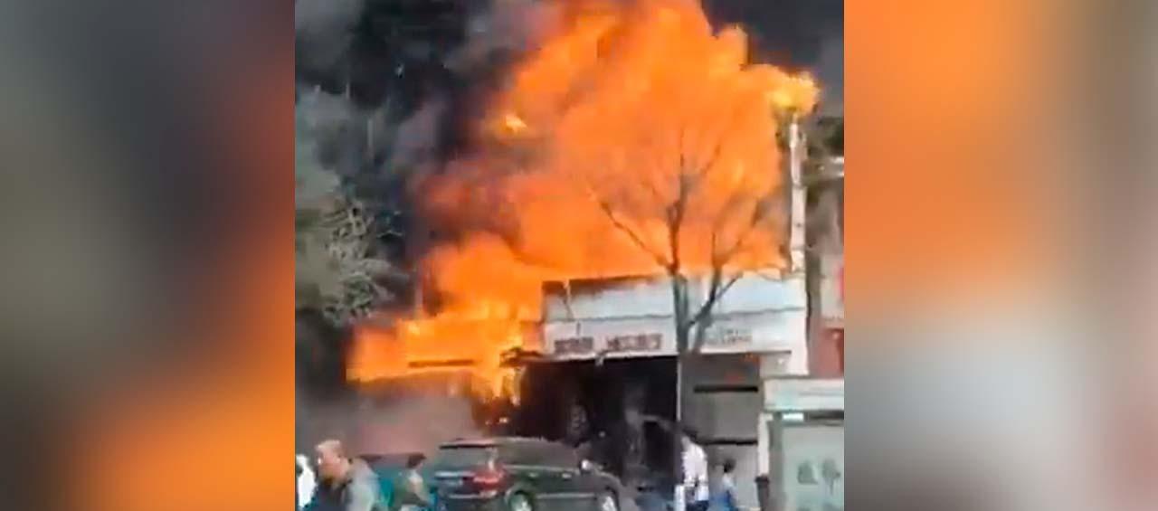 Incendio en restaurante en Liaoyang, China.
