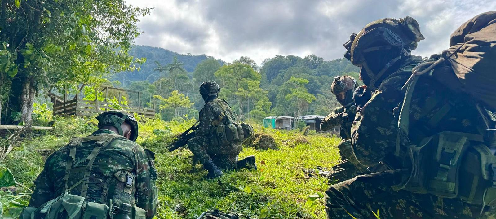 Entre los municipios de Cáceres y Tarazá.