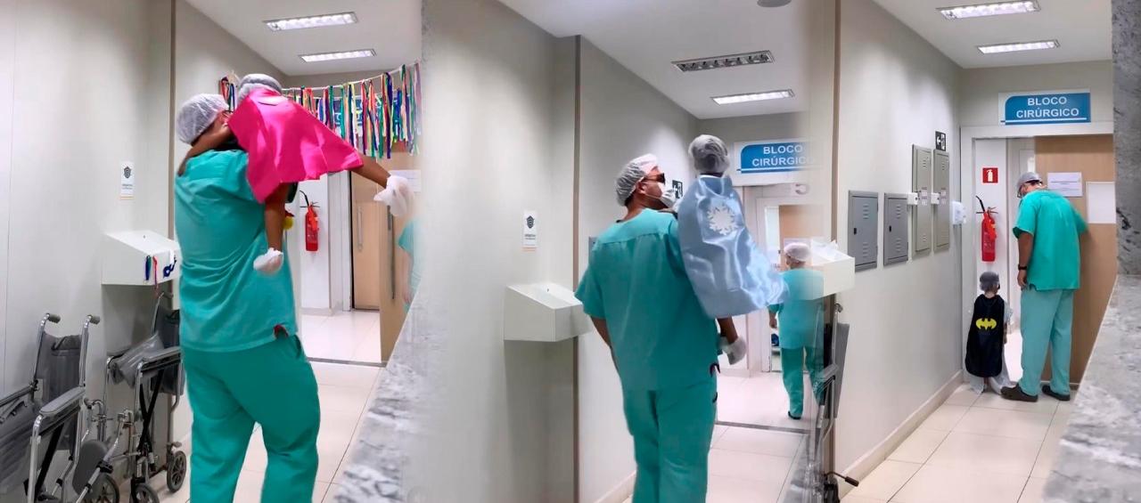 El médico otorrinolaringólogo Leandro B. Guimarães, con sus pacientes.