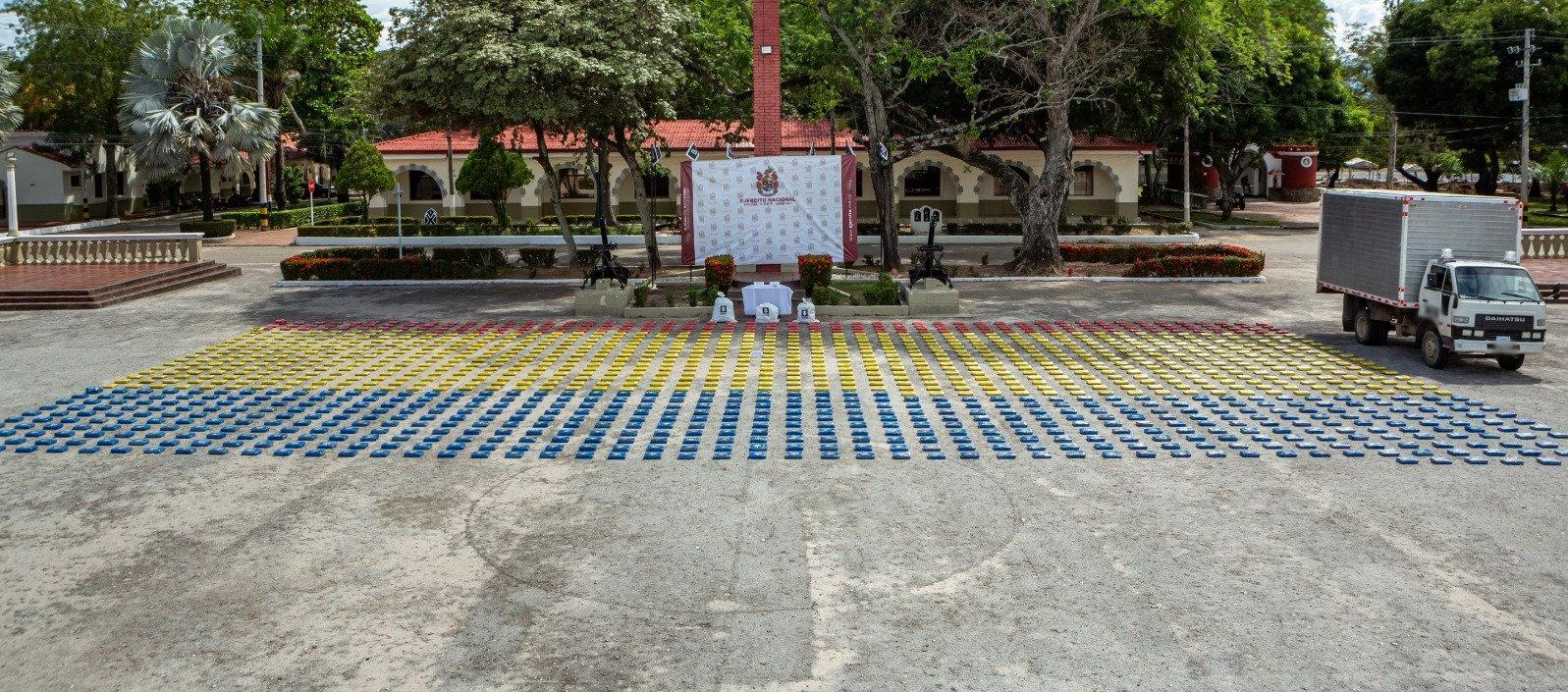 Cerca de dos toneladas de marihuana incautó el Ejército.