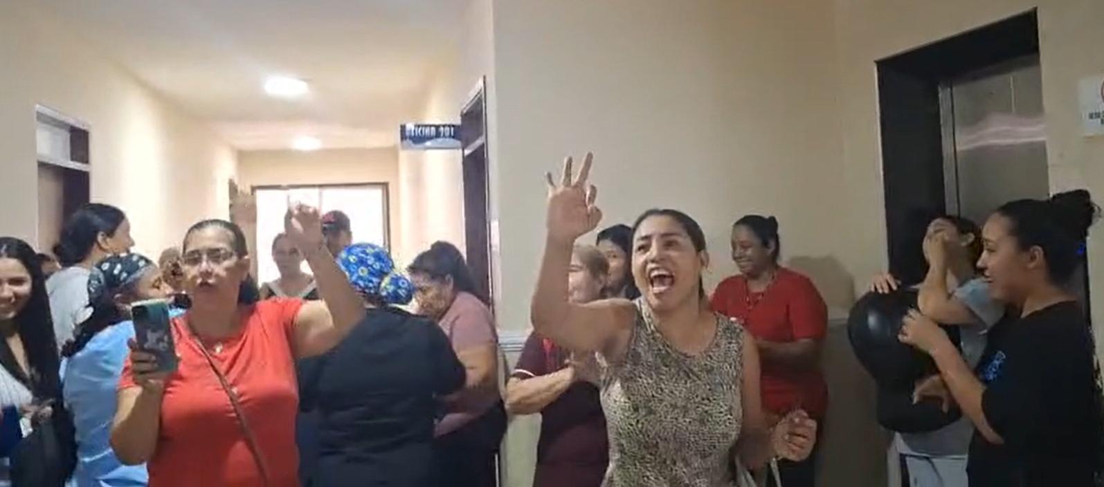 Protesta del grupo de enfermeras.