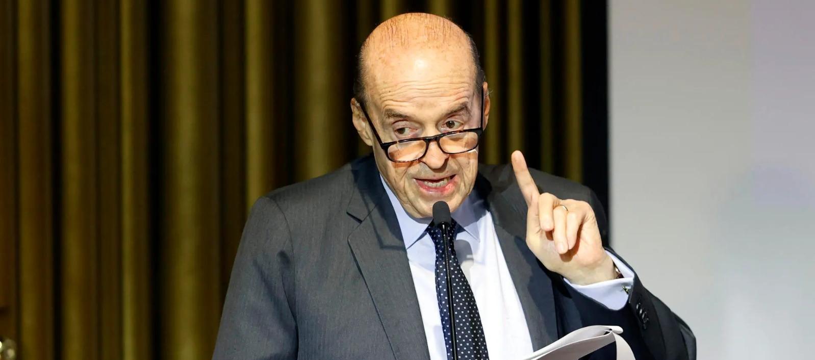 El excanciller Álvaro Leyva.