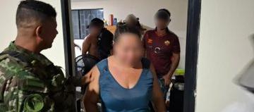 Fueron sometidos a golpes, amordazamiento e intimidaciones. 