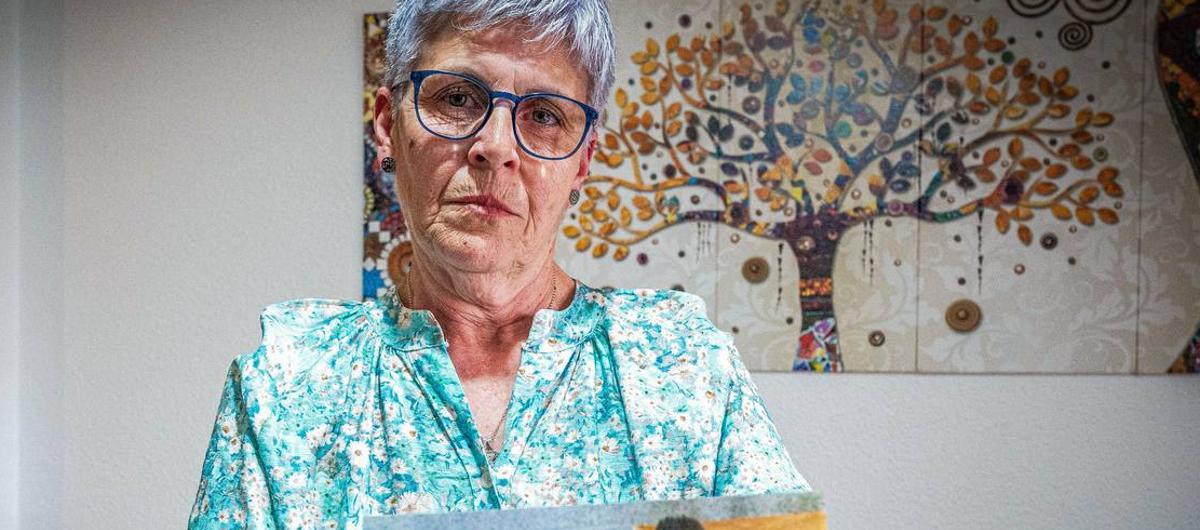 Su hijo fue vendido y adoptado por otra mujer.