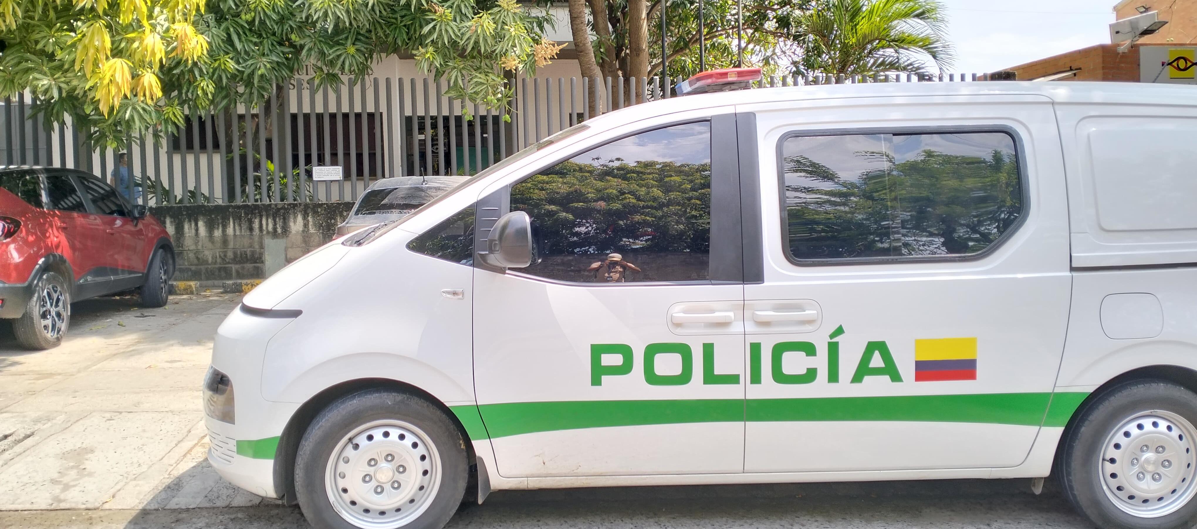 El cuerpo del adolescente fue trasladado a Medicina Legal. 