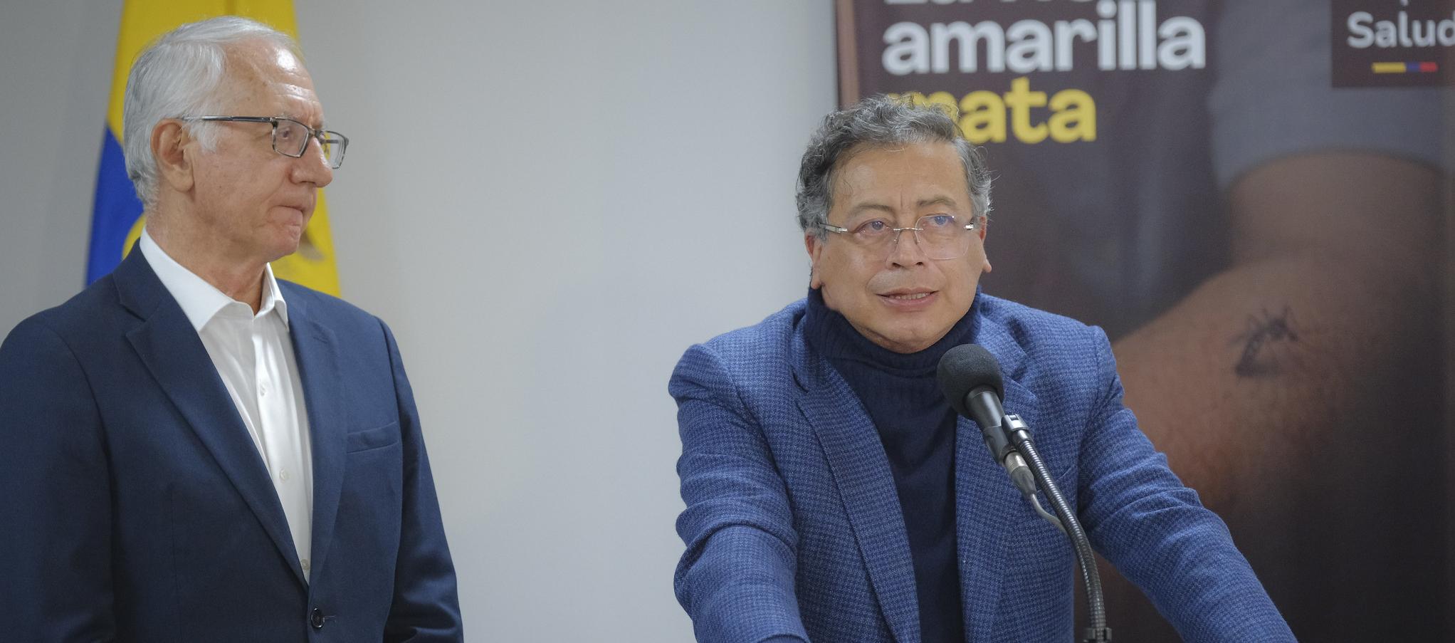 El Ministro de Salud, Guillermo Jaramillo, y el Presidente Gustavo Petro.