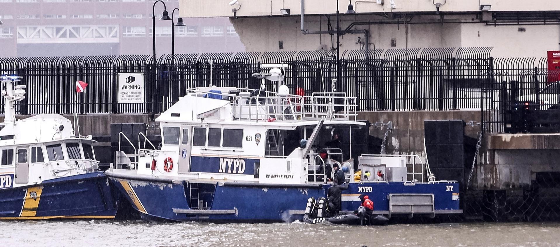 Buzos del Departamento de Policía de la Ciudad de Nueva York.
