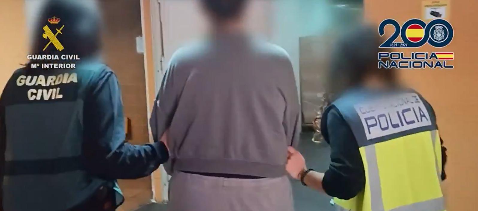 Uno de los capturados.