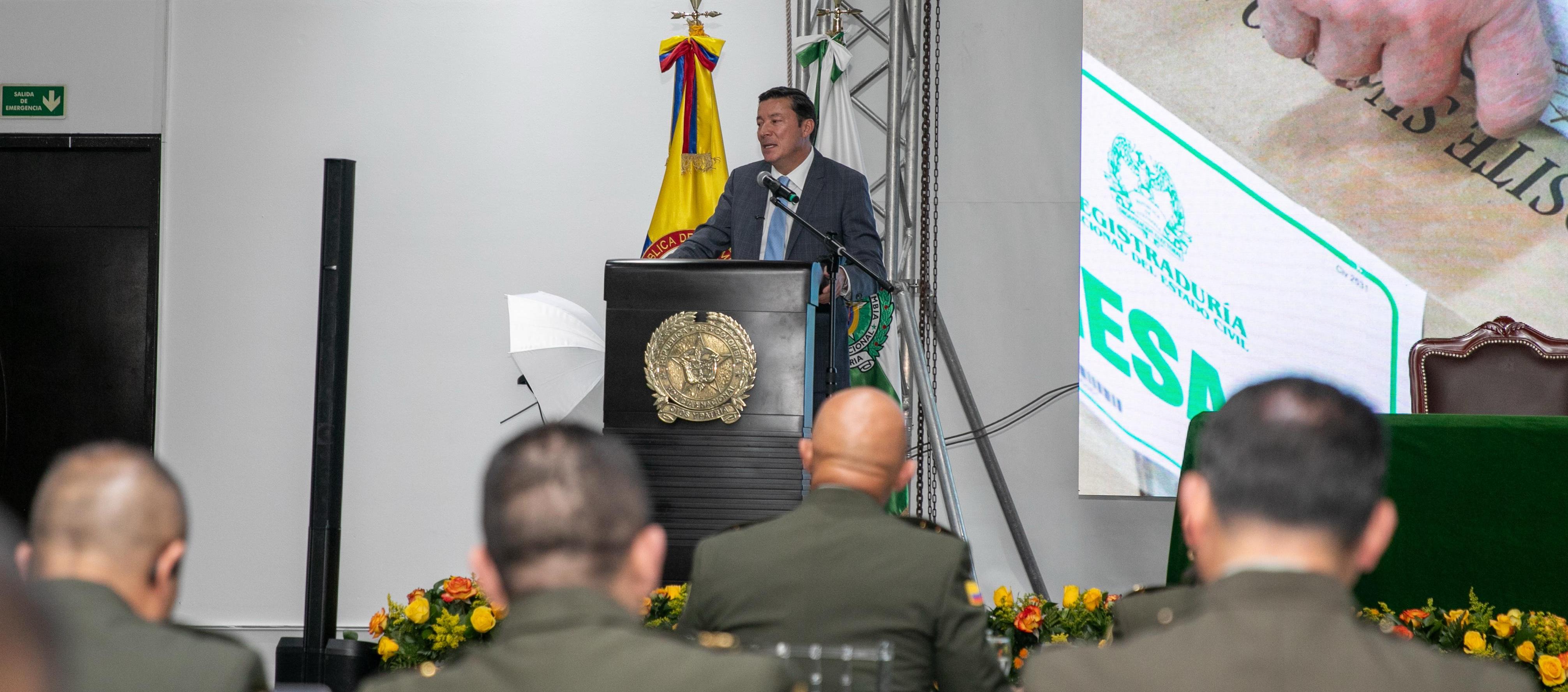 Hernán Penagos, registrador nacional, durante el Encuentro Nacional de Comandantes de Policía.