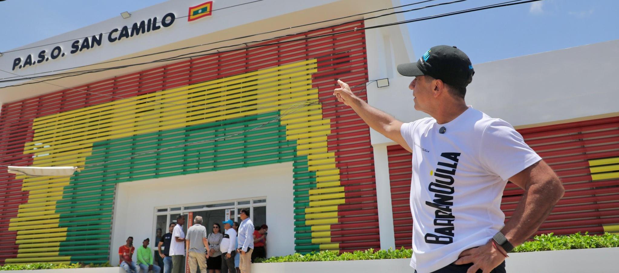 Alcalde Char durante su visita al Paso San Camilo. 