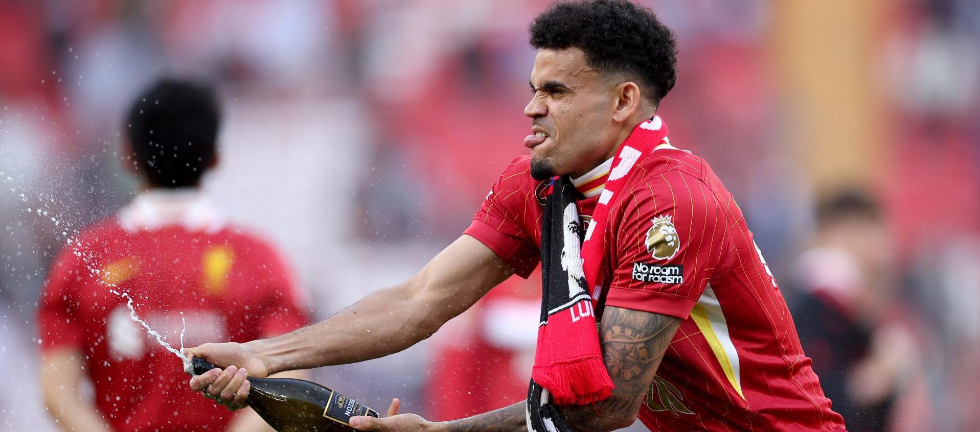 Luis Díaz celebrando el título de Premier League.