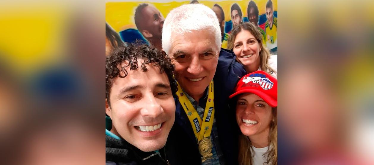 Julio Comesaña y Jorge Bolaño en Bogotá tras la conquista de la novena estrella del Junior, en 2019.