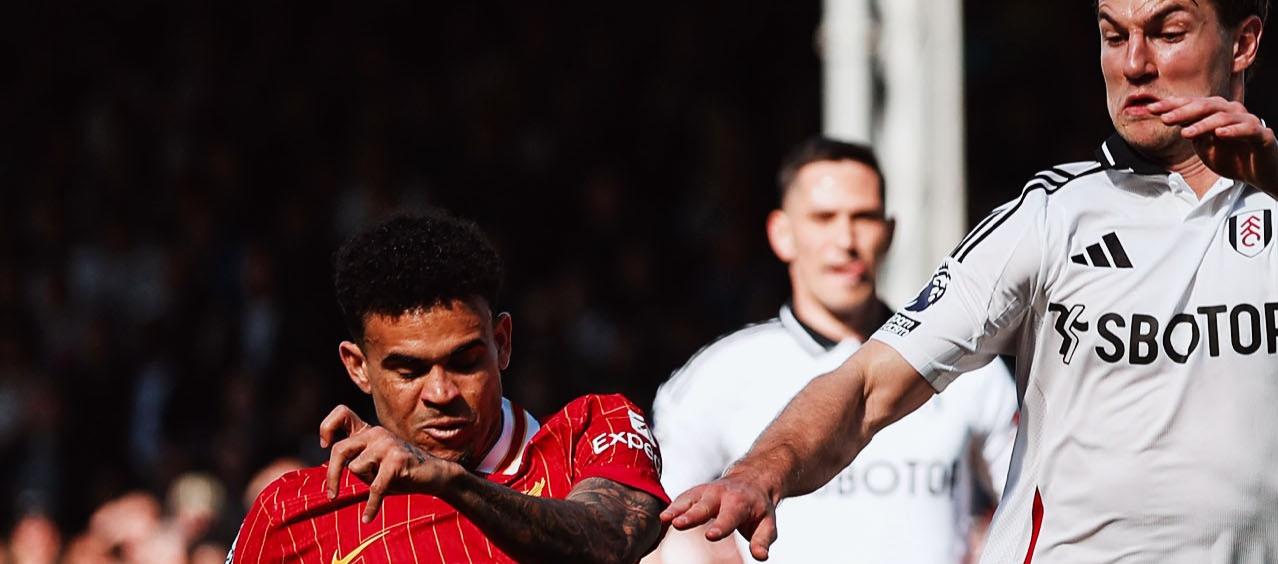 El remate de Luis Díaz que terminó en el segundo gol del Liverpool. 