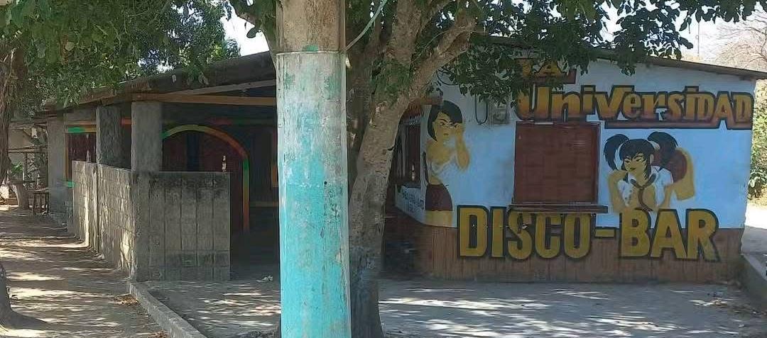 Fachada del negocio en donde sucedió el atraco. 
