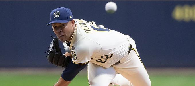 José Quintana tiene marca de tres ganados y ninguno perdido con los Cerveceros.