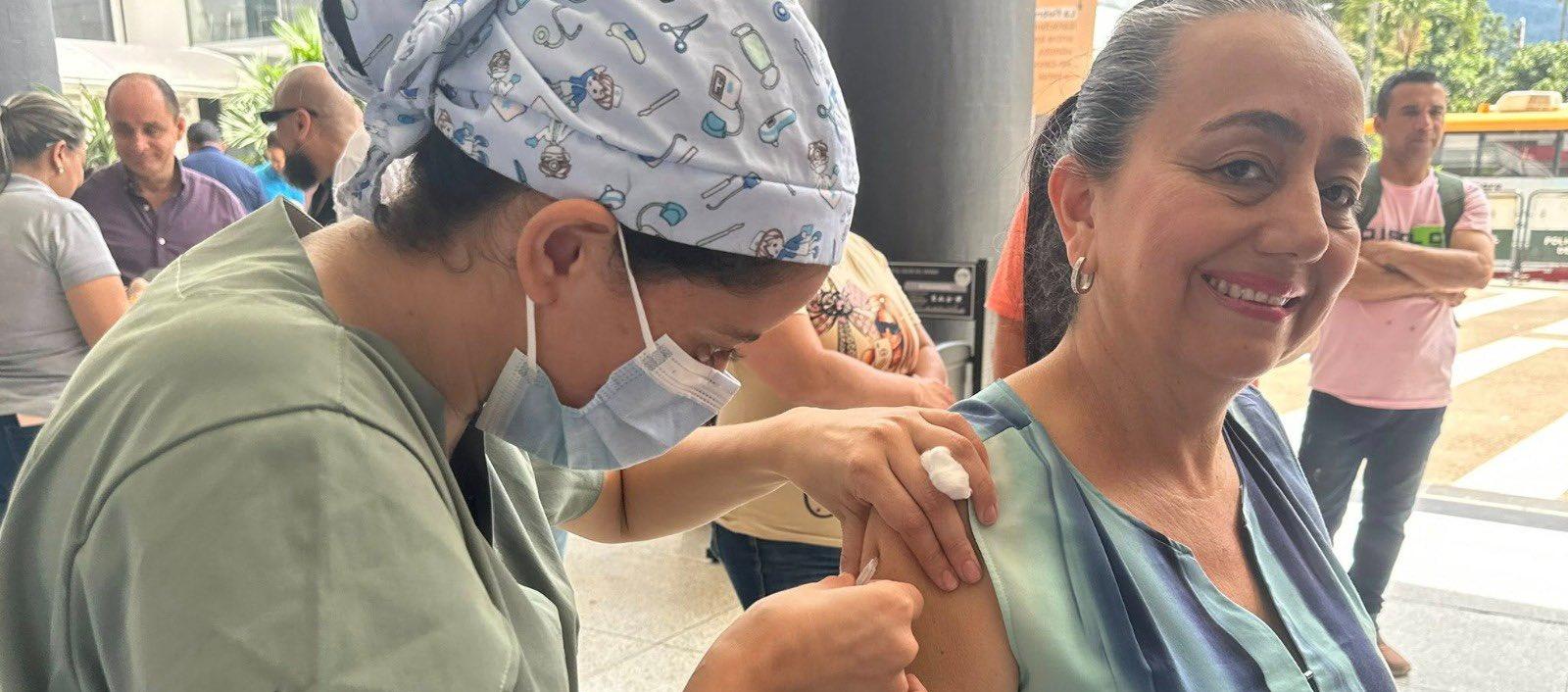 Vacunación contra la fiebre amarilla. 