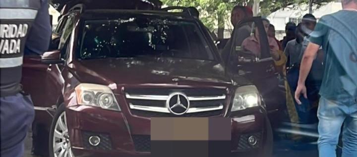 Vehículo en el que presuntamente se movilizaba la víctima. 