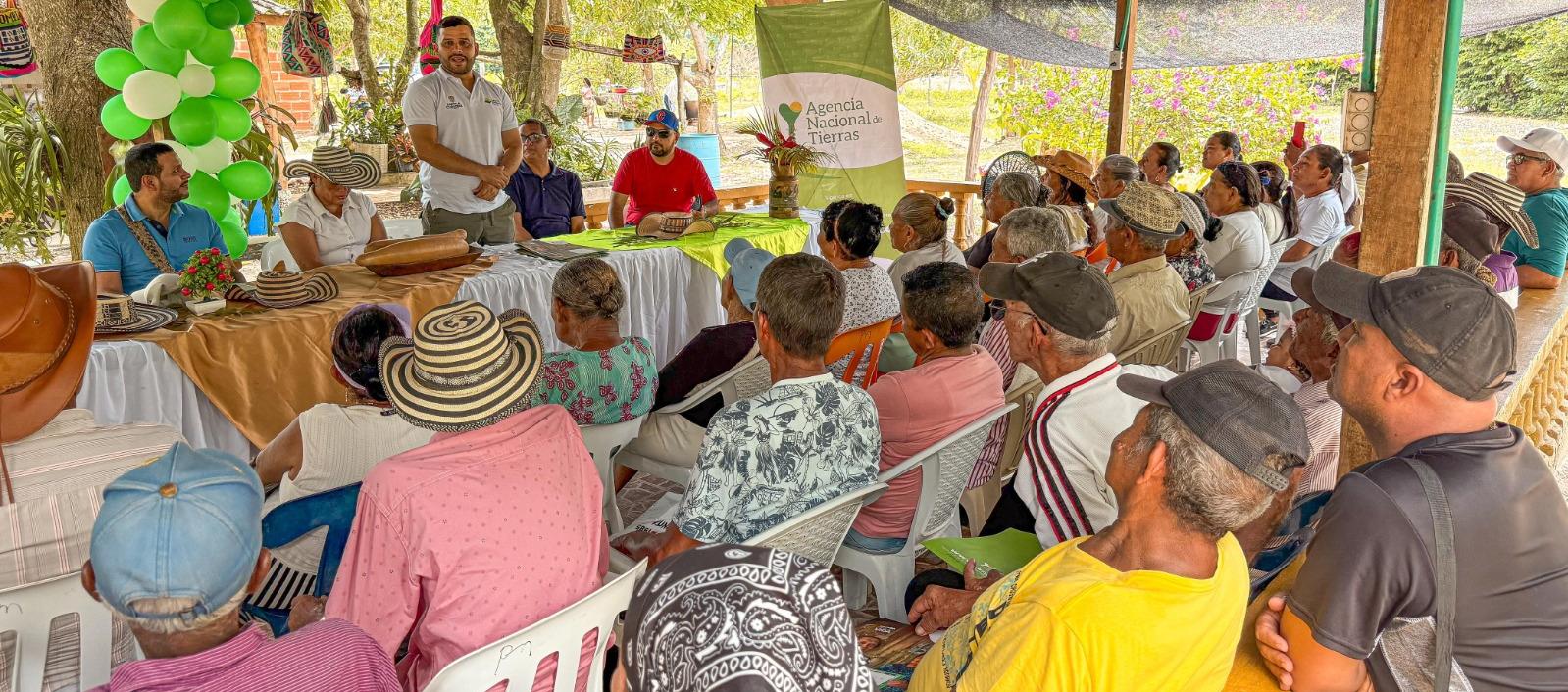 Agencia Nacional de Tierras formalizó propiedad privada de 43 familias campesinas en corregimiento de Cascajal, municipio de Sabanalarga.