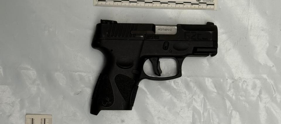 El arma que pretendía ser ingresada a La Picota. 