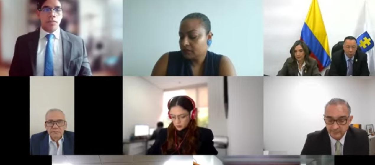 Aspecto de la audiencia a Carlos Ramón González. 