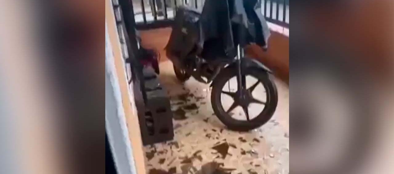 Daños materiales en el sector.