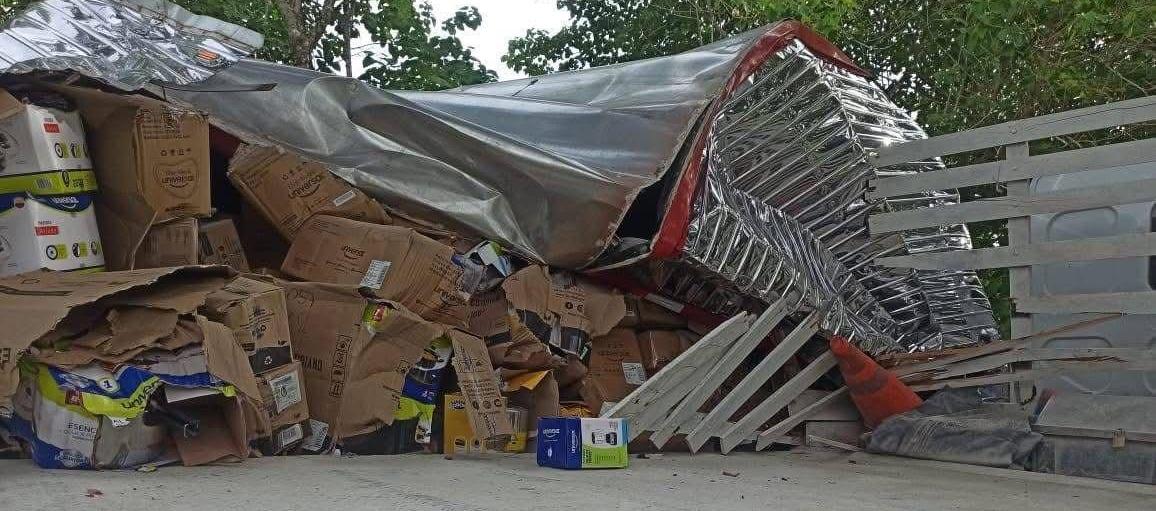 Camión saqueado en Magangué