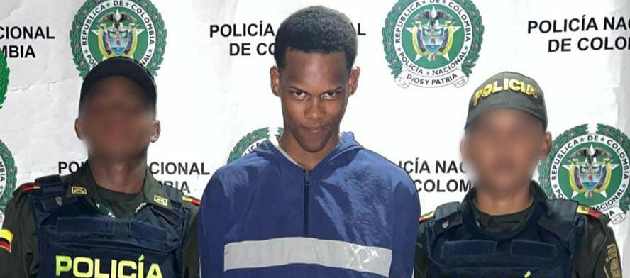 Tenía una orden de captura.