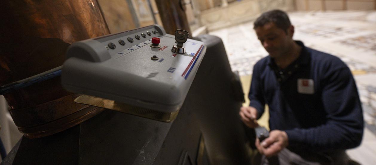 La preparación en la Capilla Sixtina.