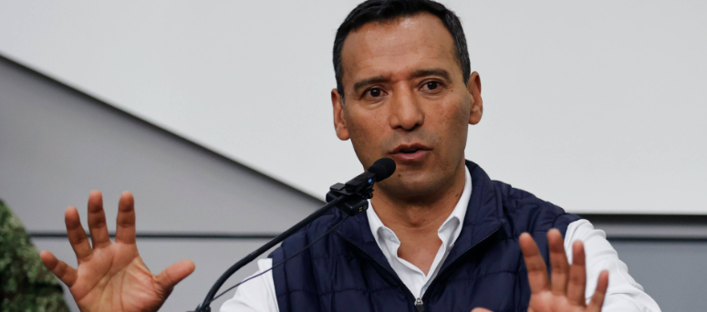 Pedro Sánchez, Ministro de Defensa.