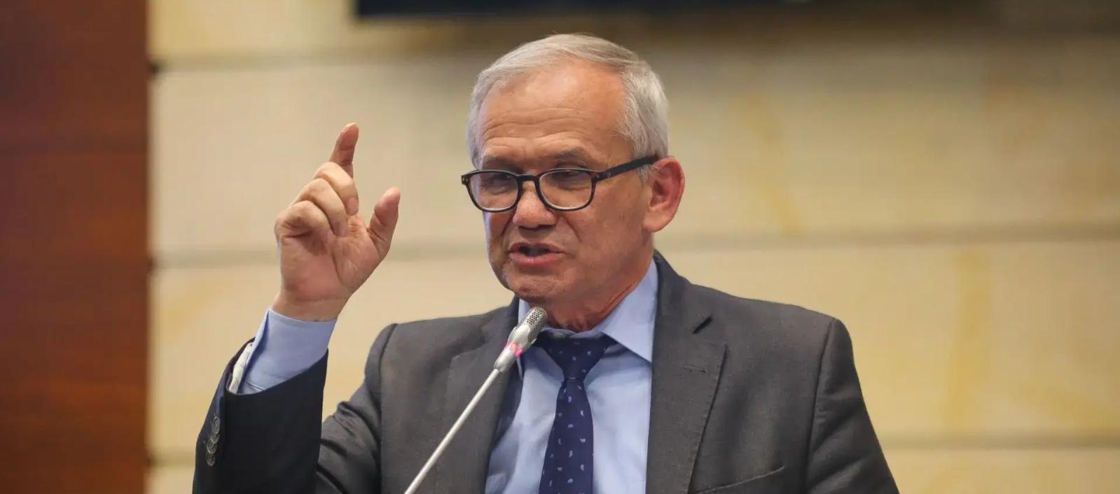 Carlos Ramón González, exdirector del Dapre.