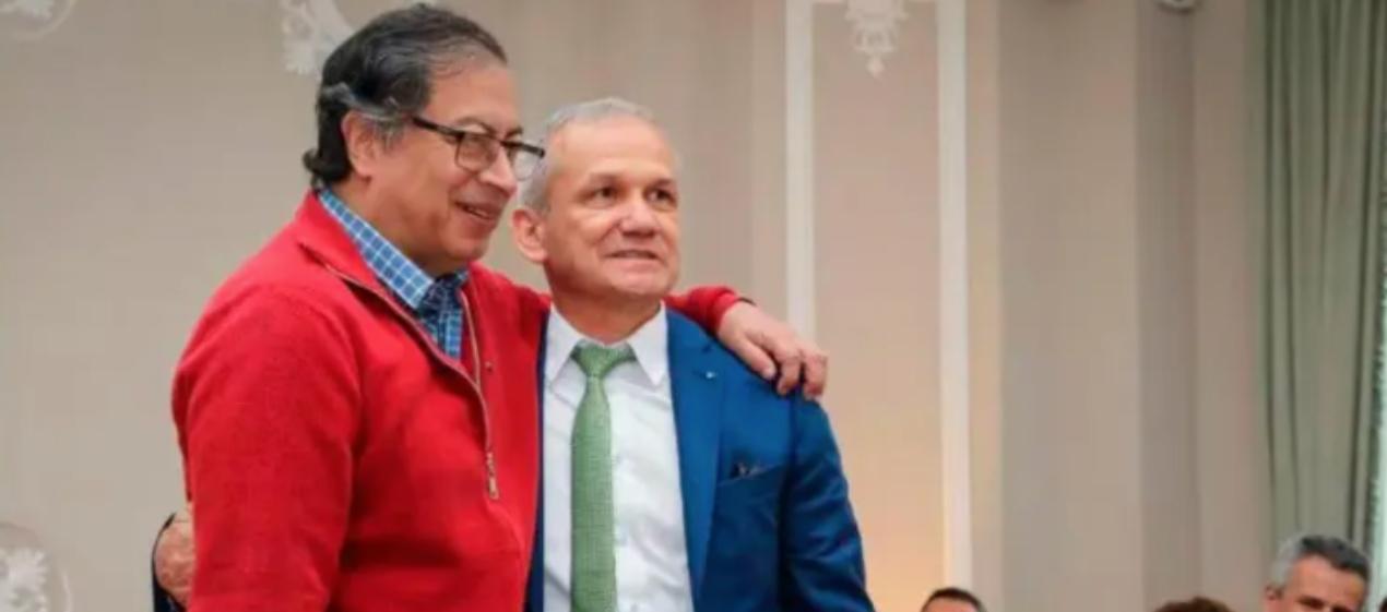 El Presidente Gustavo Petro y Carlos Ramón González. 