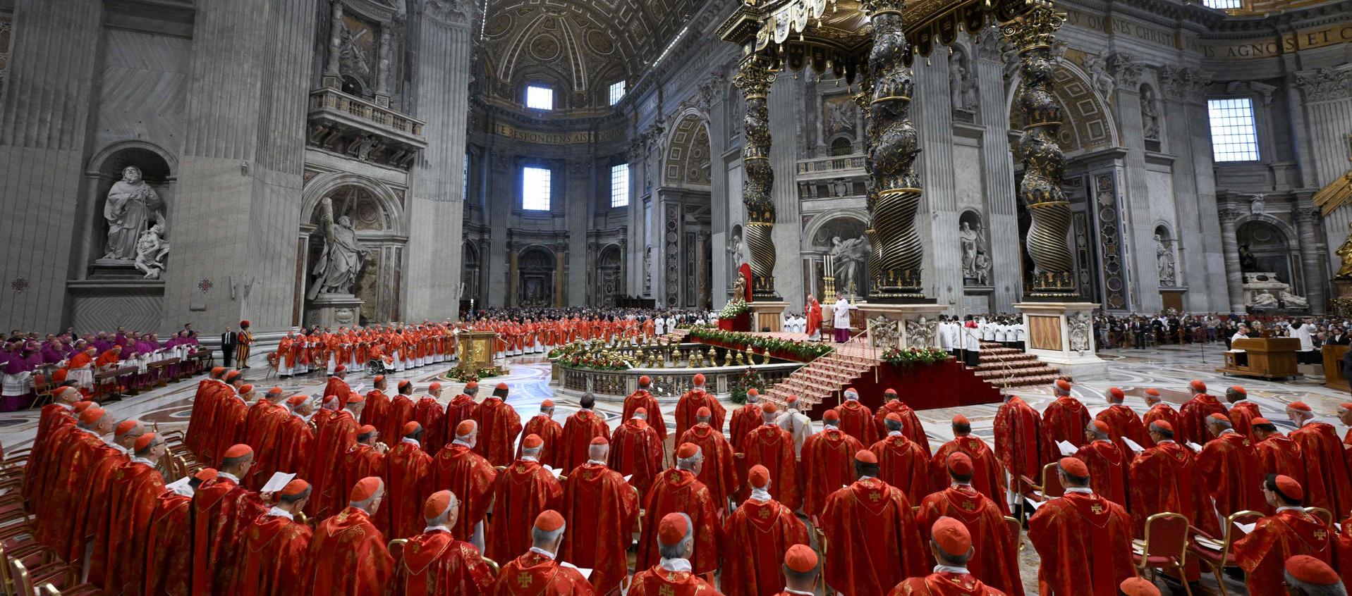 Desarrollo de la misa previa al cónclave