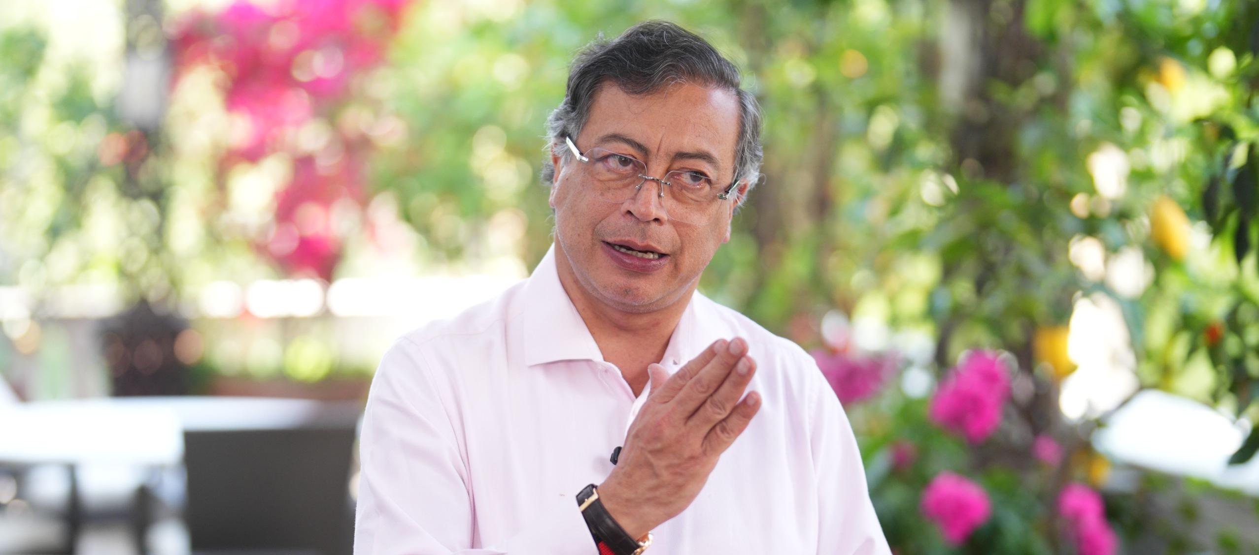 El Presidente Gustavo Petro en su declaración a medios tras encuentro con el Papa León XIV. 