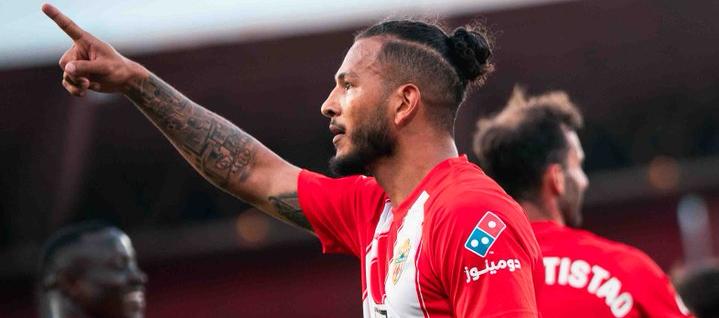 Luis Javier Suárez celebrando uno de sus goles este domingo.
