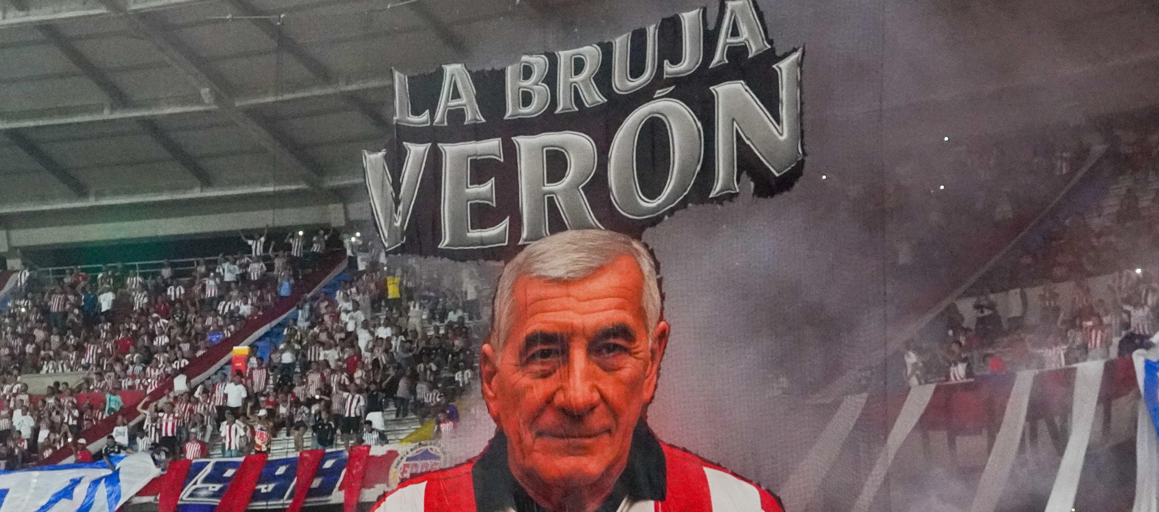 Uno de los homenajes a Juan Ramón ‘La Bruja’ Verón.