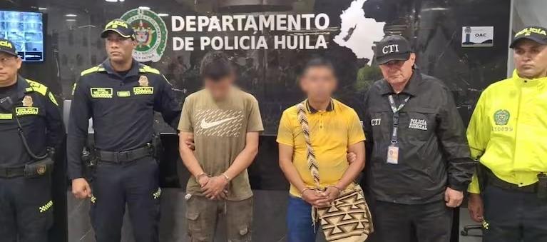 Integrantes del frente ‘Hernando González Acosta’ del EMC.