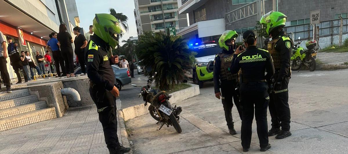 La Policía en el lugar donde se presentó la balacera. 