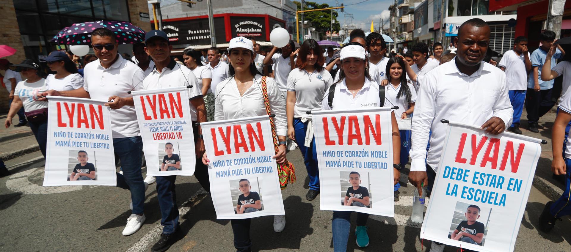 Marcha pidiendo la libertad del niño Lyan Hortúa.
