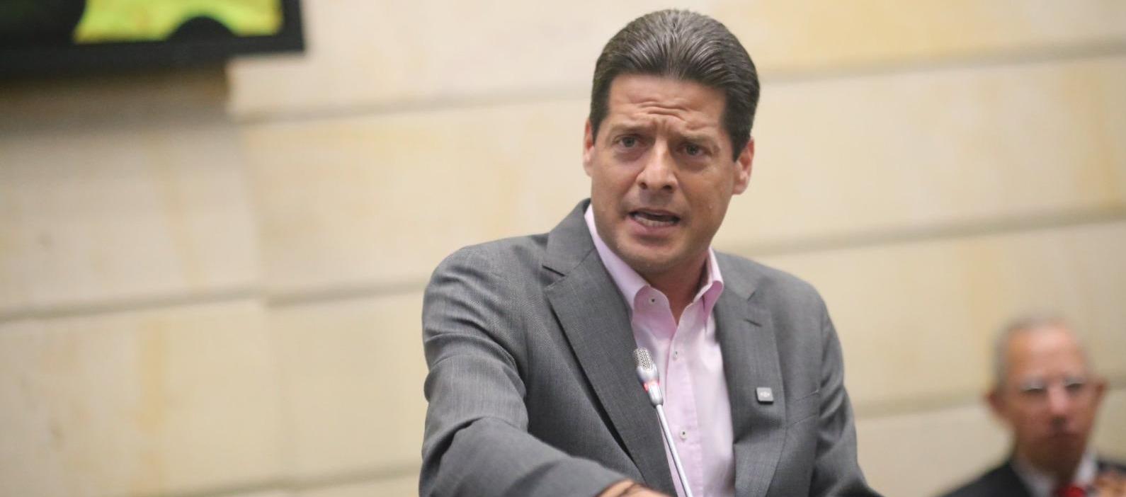 Mauricio Gómez, senador de la República.