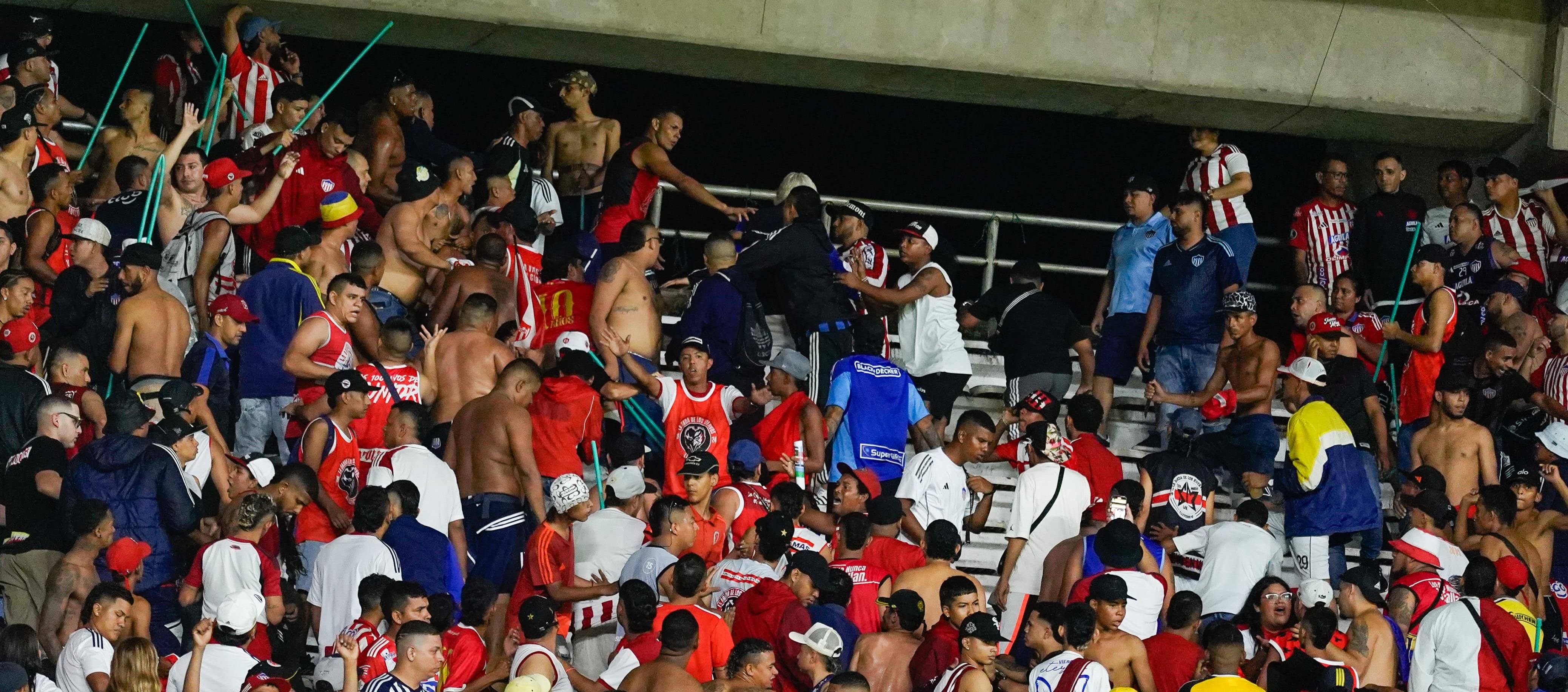 Pelea en el estadio Metropolitano.