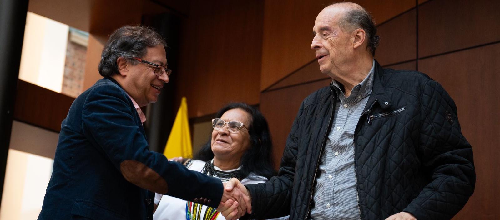 El Presidente Gustavo Petro y el excanciller Álvaro Leyva.