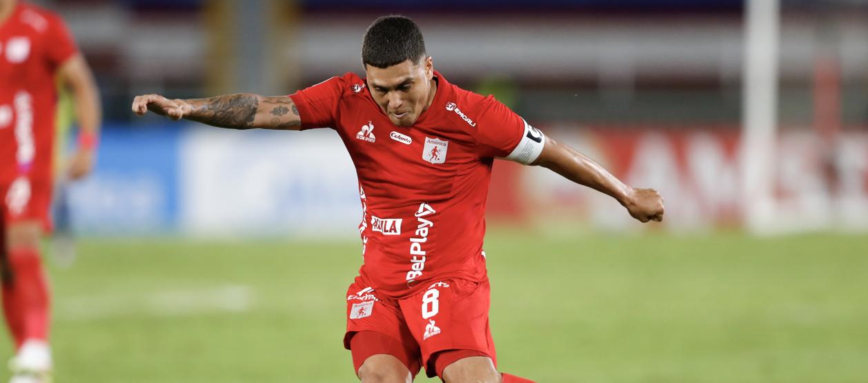 Juan Fernando Quintero durante el partido de la noche de este martes.