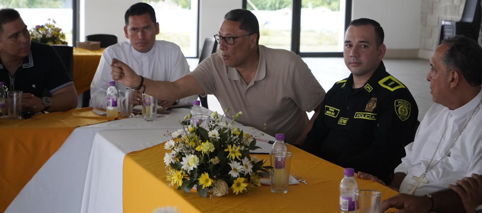 Reunión entre la Policía, Gobernación y el Arzobispo de Barranquilla.
